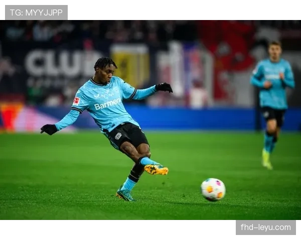 勒沃库森压上进攻身后空档屡遭利用，阿隆索激进风格的双刃剑